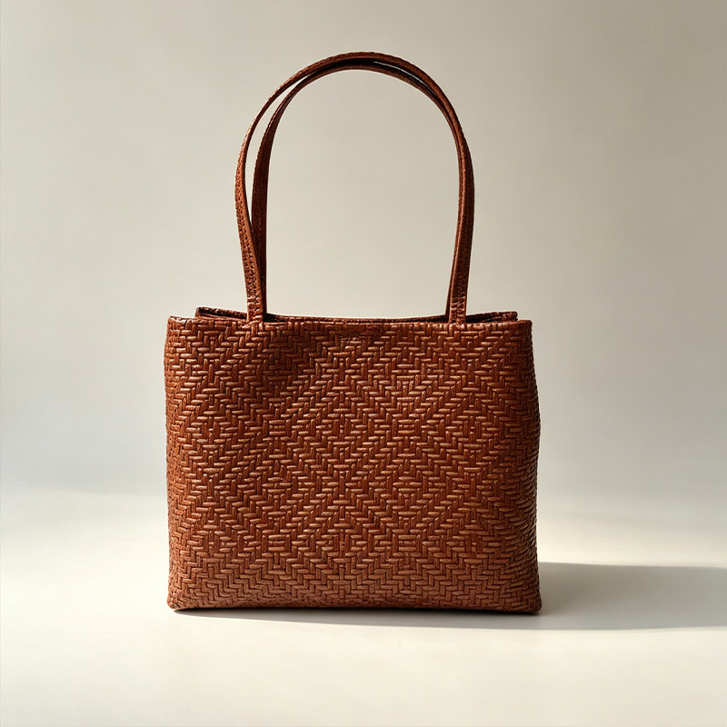 Leatherwork Workshop - حقيبة يد ميندي من الجلد الطبيعي