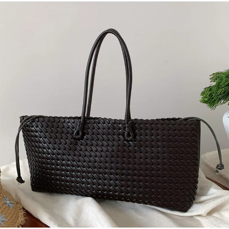 حقيبة يد فاخرة من الجلد الصناع - مراجعة Leatherwork Workshop وسعره