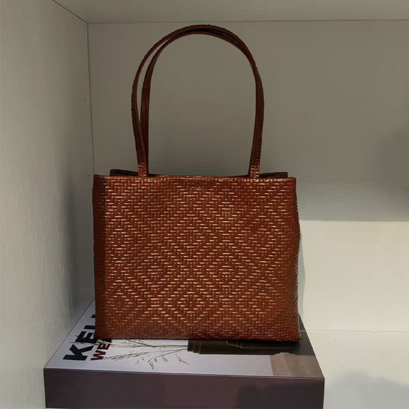 حقيبة يد ميندي من الجلد الطبيع - مراجعة Leatherwork Workshop وسعره